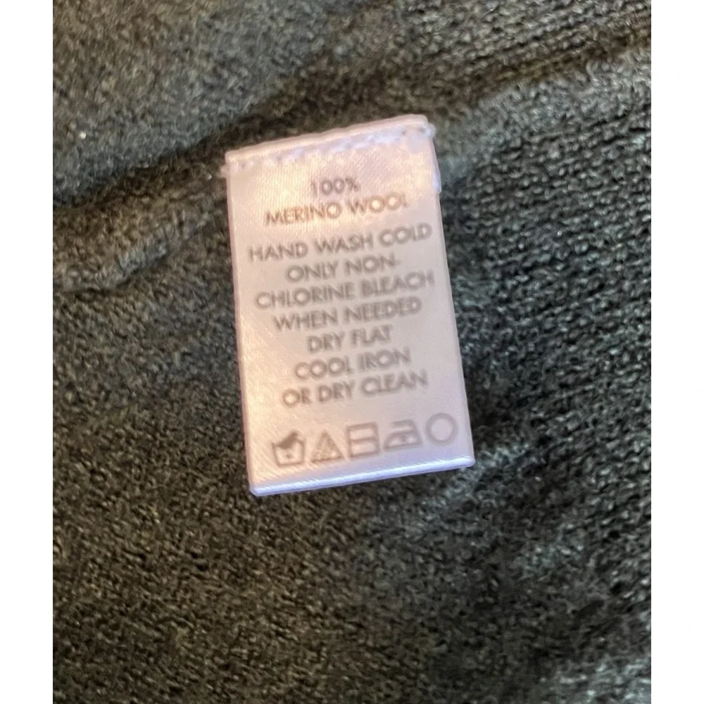 Calvin Klein Sz M Sweater Mens Dark Green Extra Fine Merino Wool V-Neck Pullover